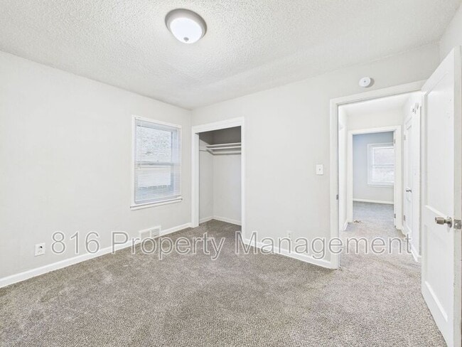 Building Photo - 2700 Oakley Ave