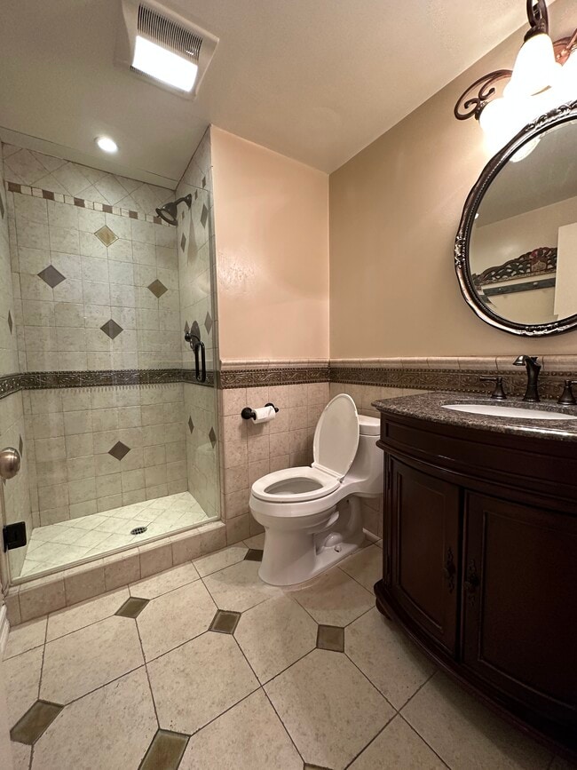 Building Photo - 1316 Granvia Altamira