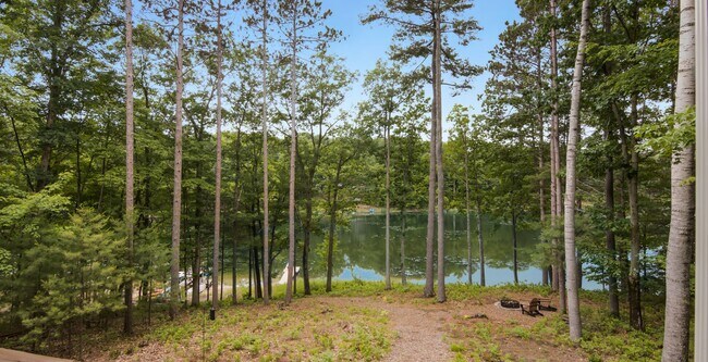 Building Photo - Tranquil Waters - Furnished Monthly Rental