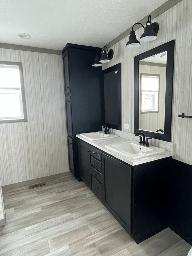 Building Photo - Brand new manufactured 3 bedroom home on l...
