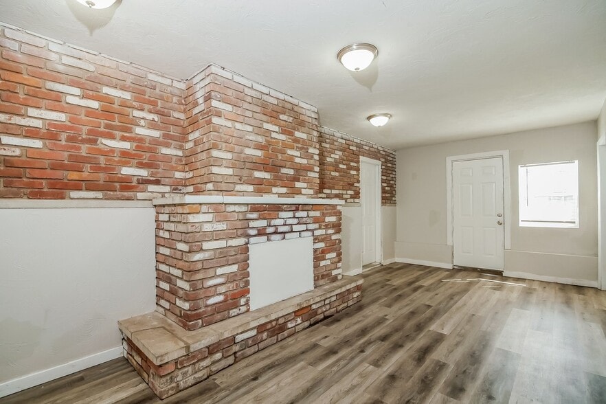 Building Photo - 1320 Lafayette Ct