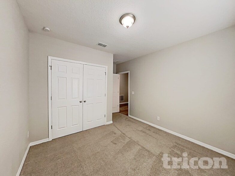 Building Photo - 2754 Painted Rock St