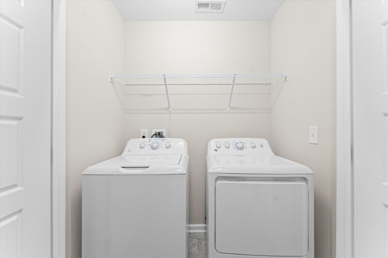 Building Photo - 1498 Fredrick Dr