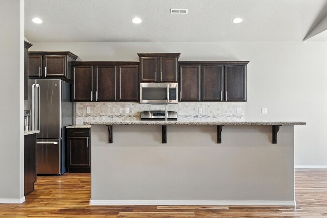 Building Photo - 7029 S Woodhaven Dr