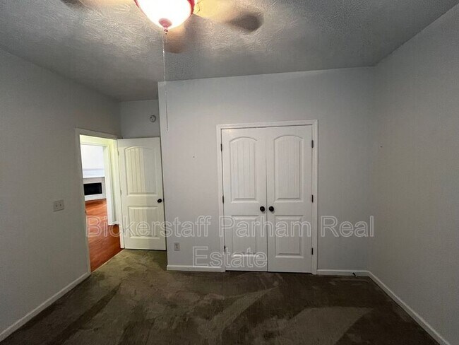 Building Photo - 7013 Imperial Way