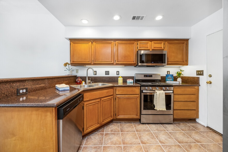 Building Photo - 12825 Ternberry Ct