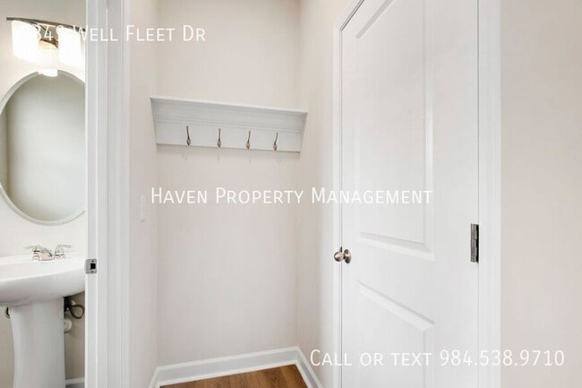 Building Photo - 3849 Well Fleet Dr