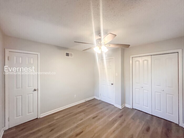 Building Photo - 8328 Dottley Dr