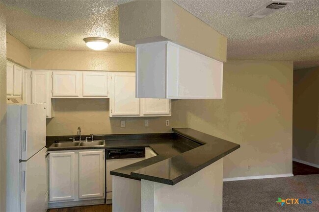 Building Photo - 2405 S 13th St