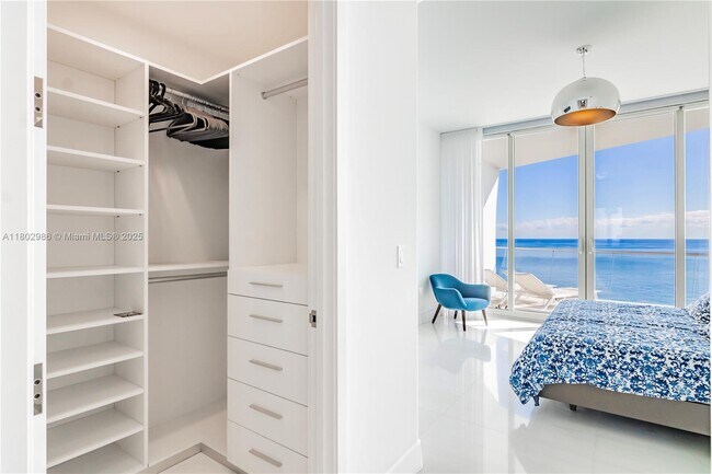 Building Photo - 16901 Collins Ave