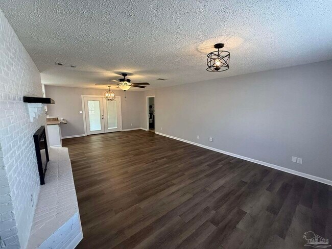 Building Photo - 6931 Falcon Dr