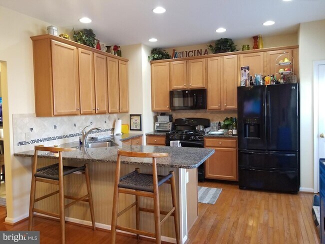 Building Photo - 181 Hudson Dr