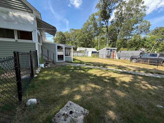 Building Photo - 534 Vinton St