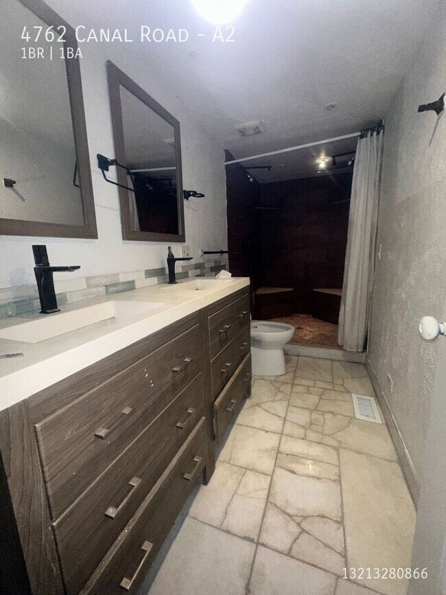 Building Photo - 4762 Canal Rd