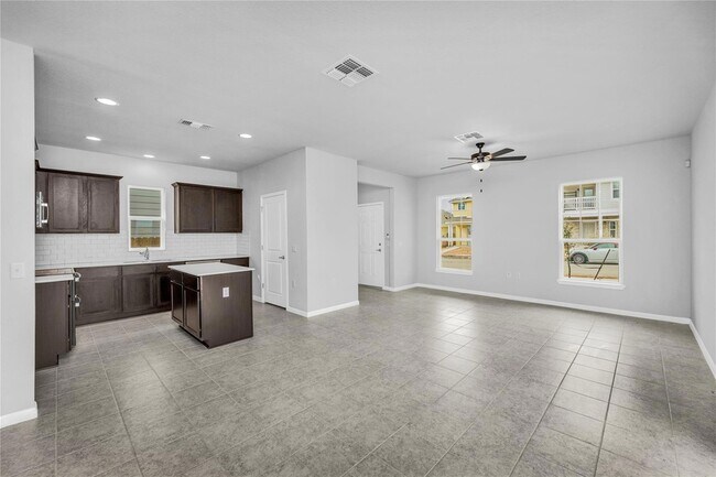 Building Photo - 9505 Morning Iris Dr