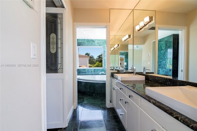 Building Photo - 1400 Stillwater Dr