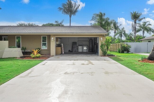 Building Photo - 13241 SW 99th Ct