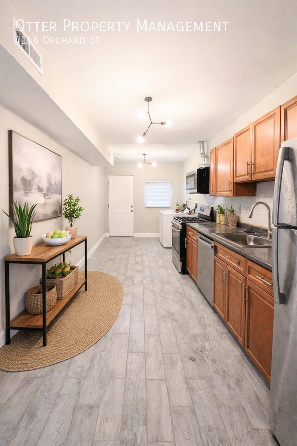 Building Photo - 4146 Orchard St