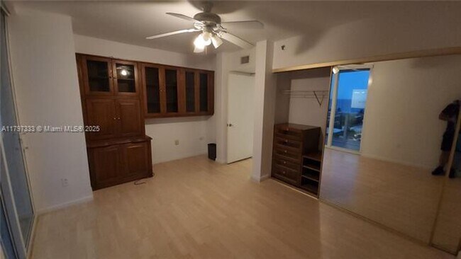 Building Photo - 5900 Collins Ave