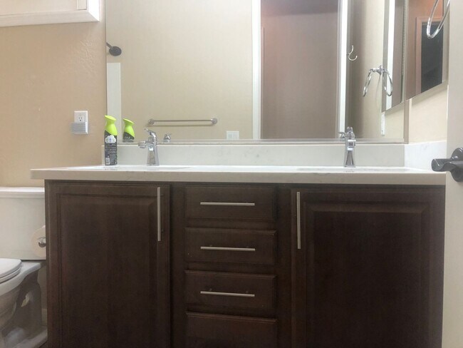 Building Photo - 4 Bedroom home in Queen Creek with Pool