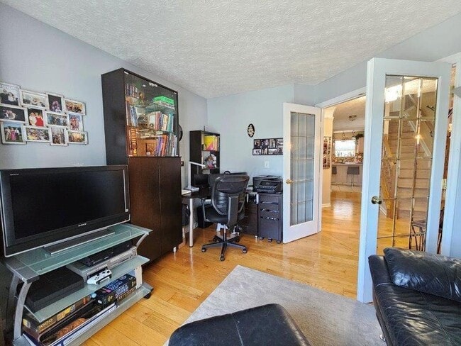 Building Photo - 4540 Redwood Vine Dr