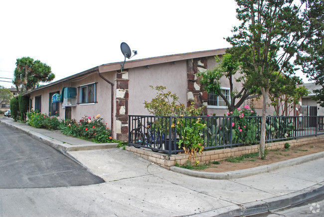 Building Photo - Oakview III
