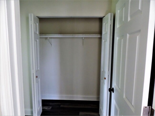 Building Photo - Newly Renovated 3 Bedroom 2 Bathroom House...