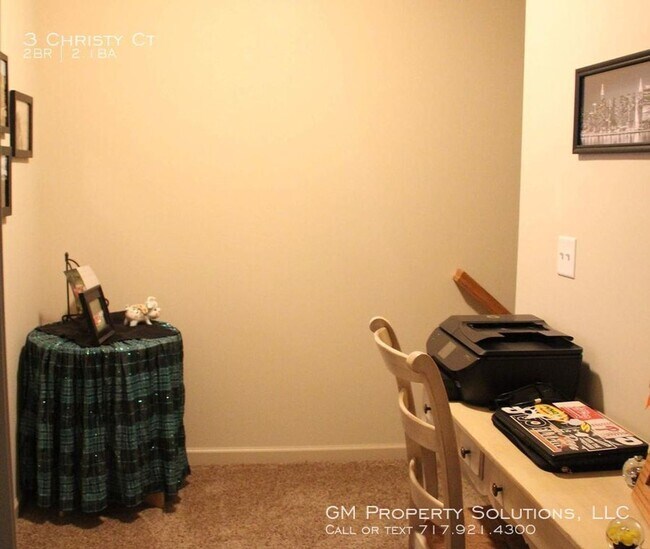 Building Photo - 2 Bedroom Townhome in Elizabethtown!