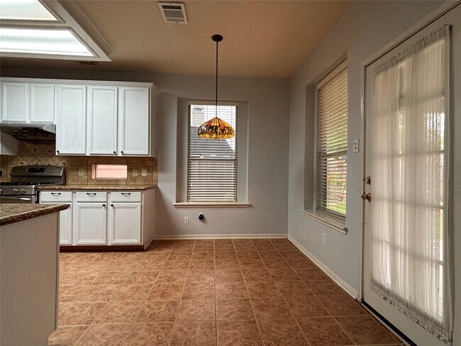 Building Photo - 3126 Valley Ct