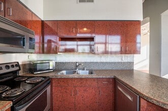 Building Photo - LOWER PRICE!  CATS ALLOWED!!