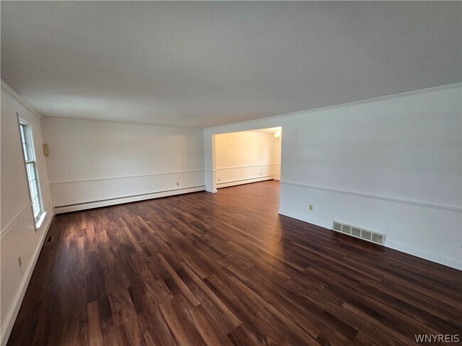 Building Photo - 2287 Long Rd