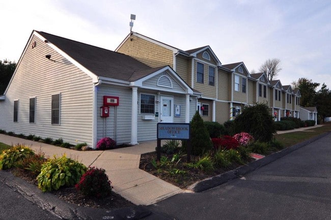 Primary Photo - Meadowbrook Apartments