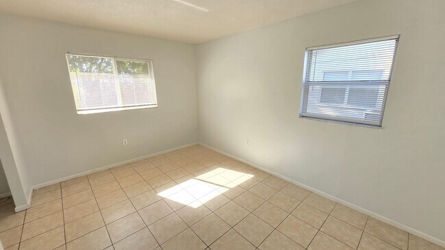 Building Photo - 2216 Flamingo Blvd