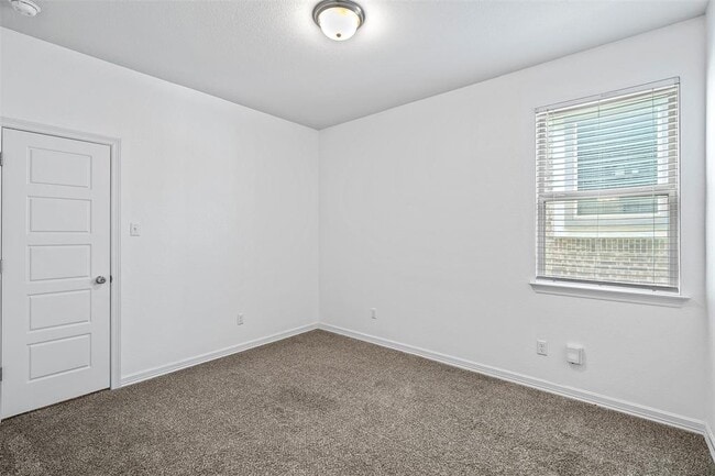 Building Photo - 18005 Pomelo Ln