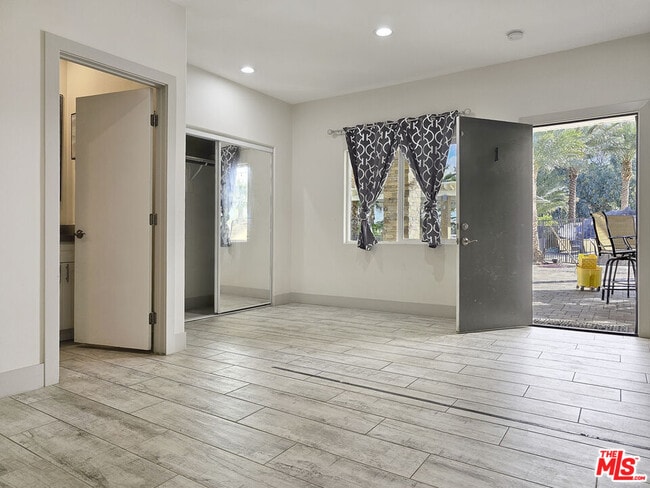 Building Photo - 38580 Rancho Los Cerritos Dr