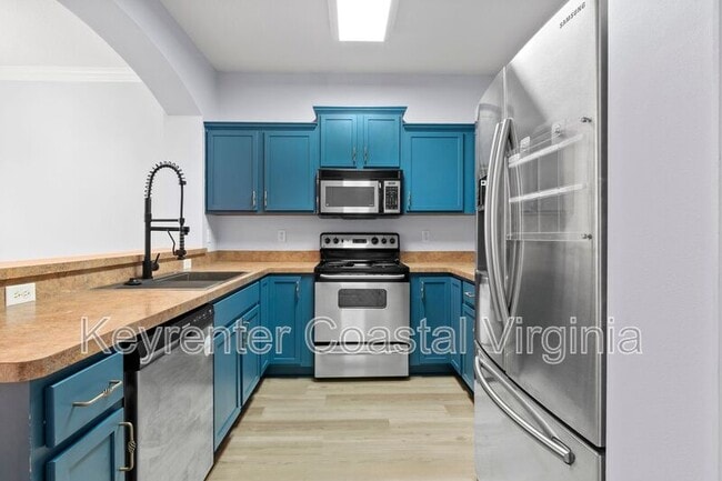 Building Photo - 1405 Broad Water Arch
