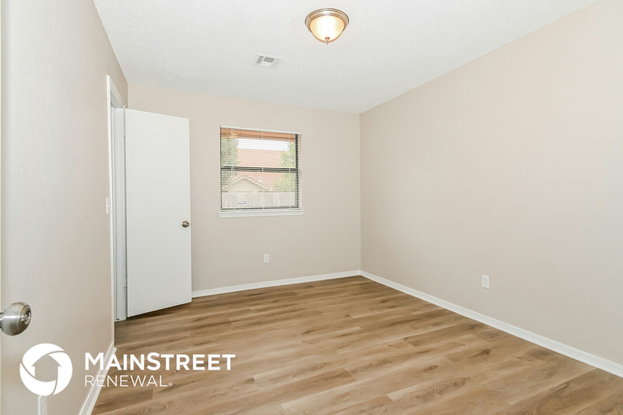 Building Photo - 11916 Silver Sun Dr