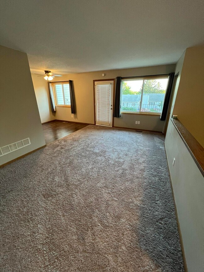 Building Photo - 1409 Farrington St