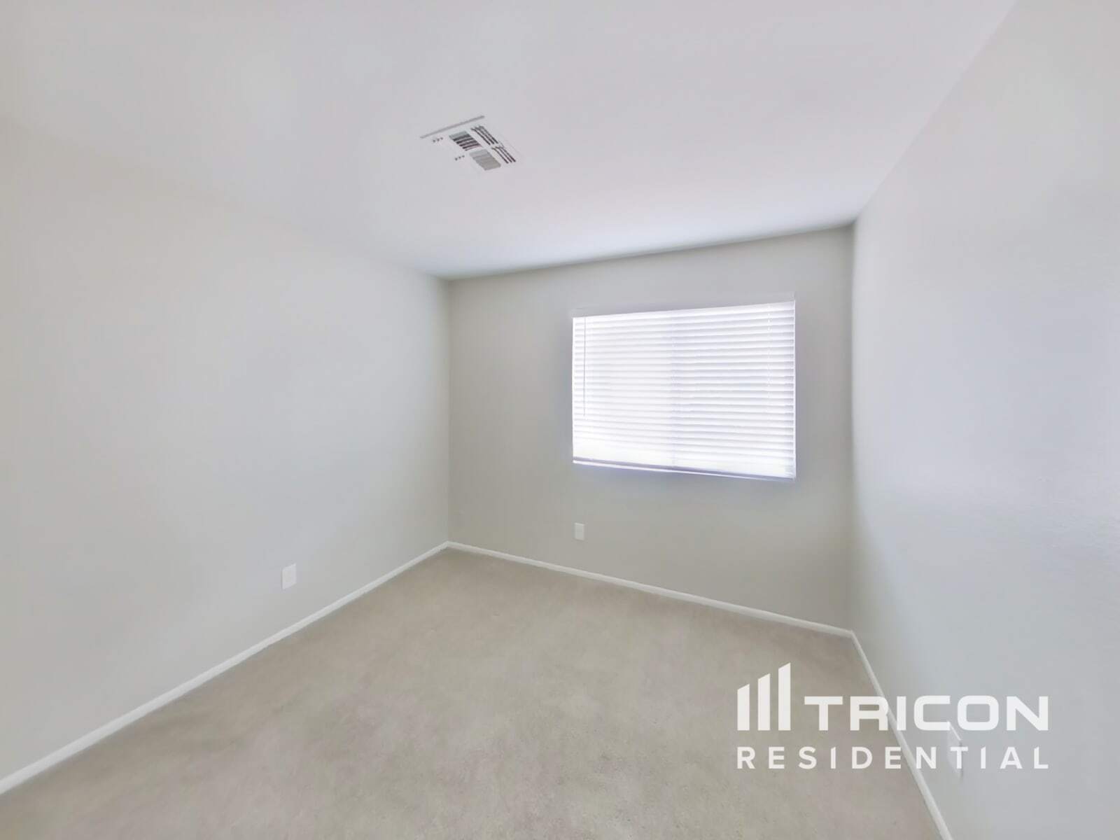 Building Photo - 8334 W Baxter Dr