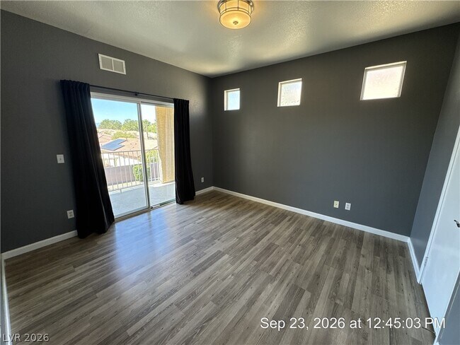Building Photo - 251 S Green Valley Pkwy