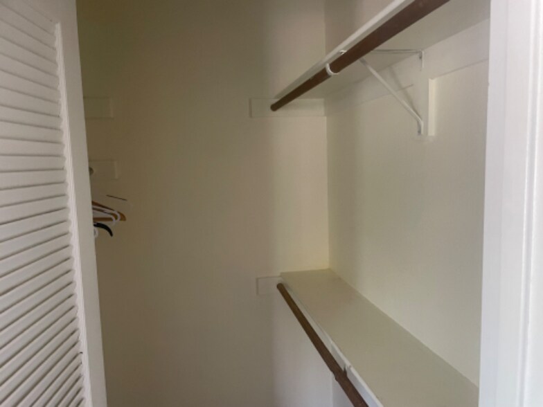 Building Photo - 6681 Tara Ave