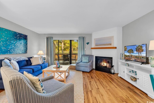 Building Photo - 4000 Fairway Lakes Dr