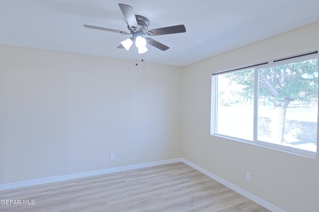 Building Photo - 4433 Yandell Dr