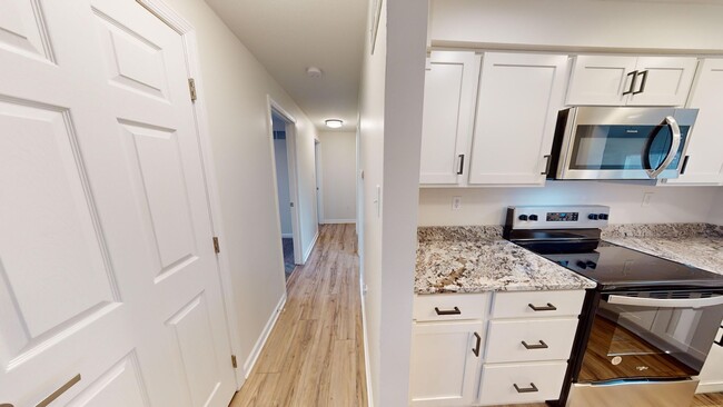 Building Photo - Updated 3 Bed 1 Bath in North Allegheny Sc...