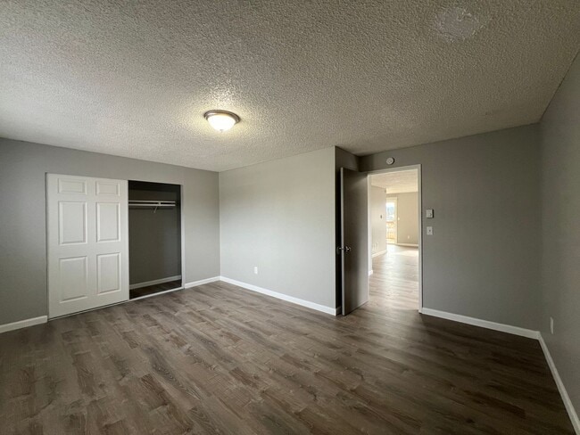 Interior Photo - Lincoln Court