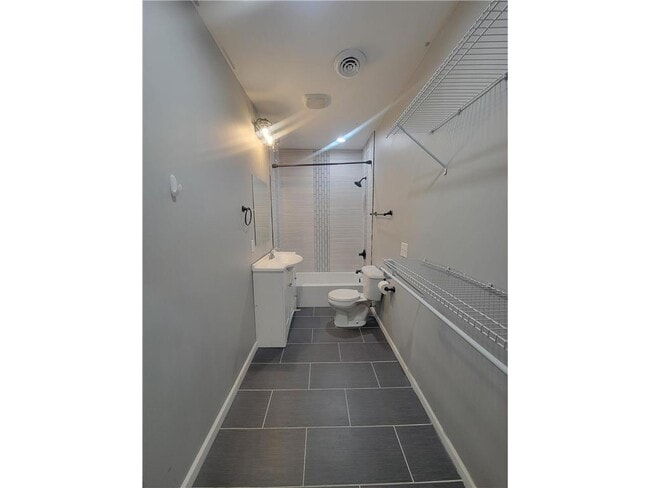 Building Photo - 47 6th Ave S