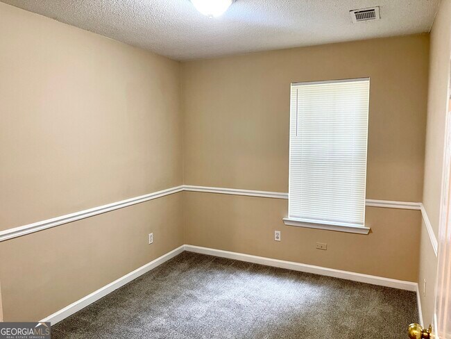 Building Photo - 1071 Bridle Creek Dr