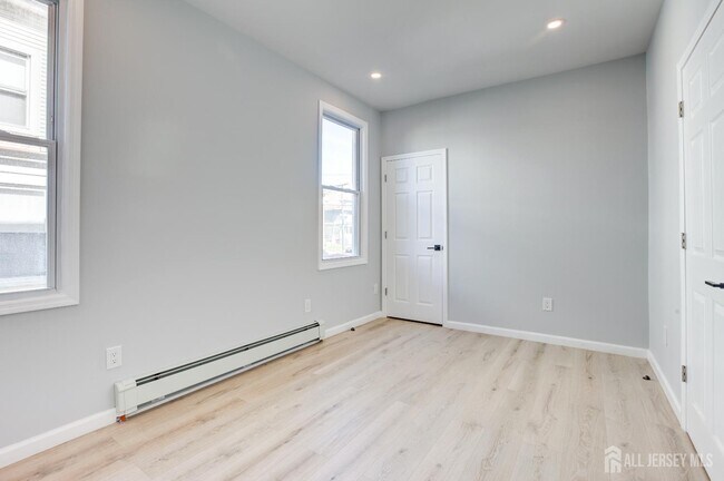Building Photo - 3436-36 Millington Ave