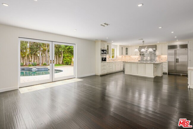Building Photo - 2627 Castle Heights Pl