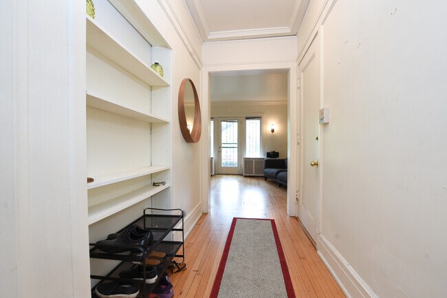 Building Photo - 3111 W Palmer Square